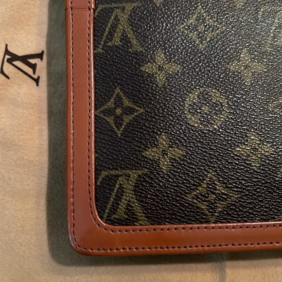 EXCELLENT CONDITION💗PRISTINE🔥LOUIS VUITTON CLUTCH💗💗💗 - Picture 6 of 11